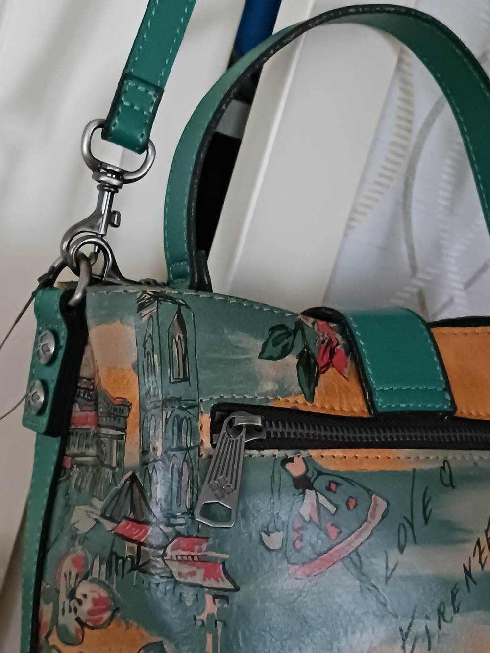 Patricia Nash Irving Leather Bucket Crossbody Bag from Beautiful Girl Collection - Picture 11 of 16